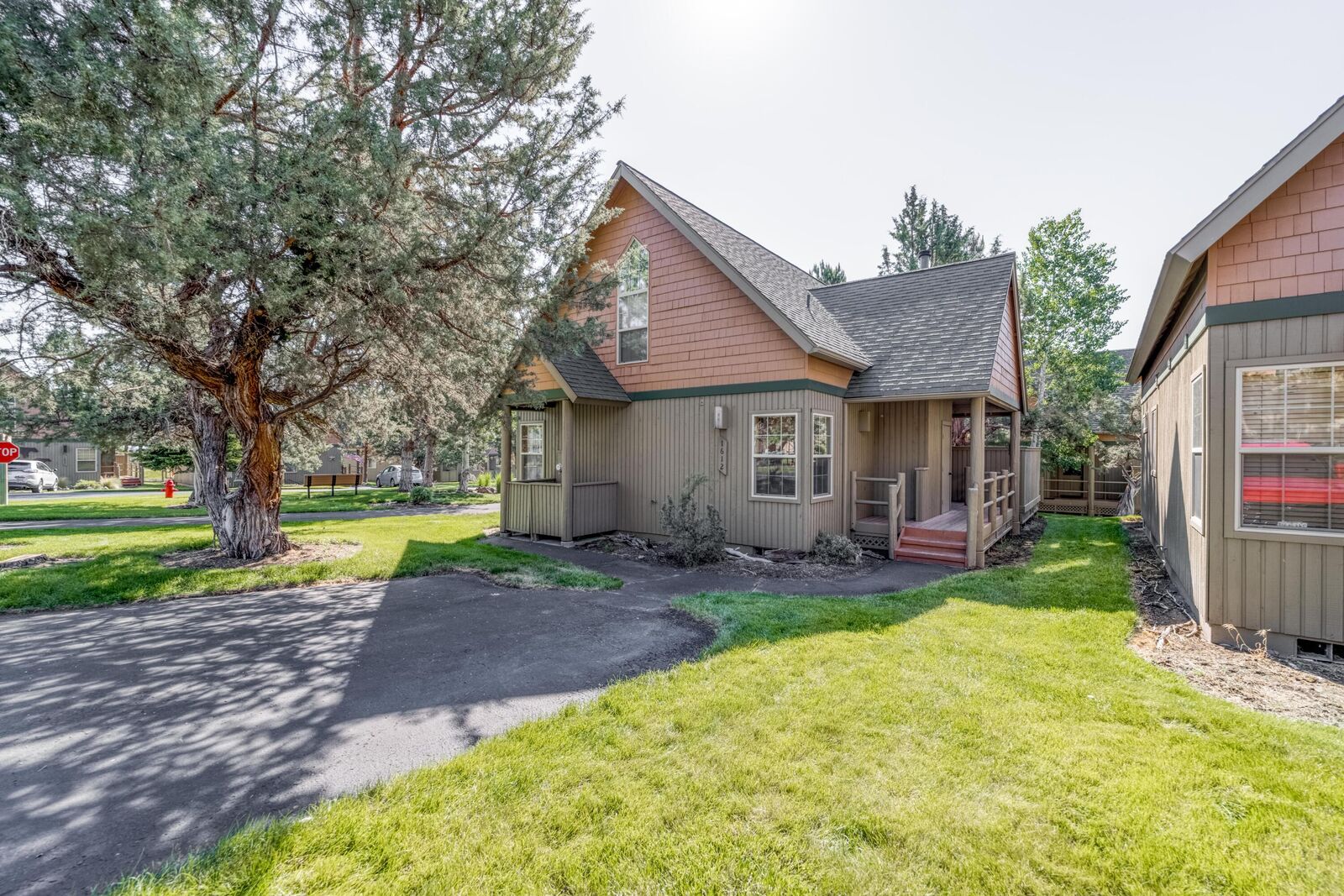 Property Photo:  1612 Prairie Falcon Drive  OR 97756 