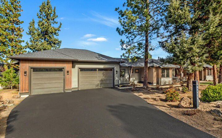 Property Photo:  61475 Meeks Trail  OR 97702 