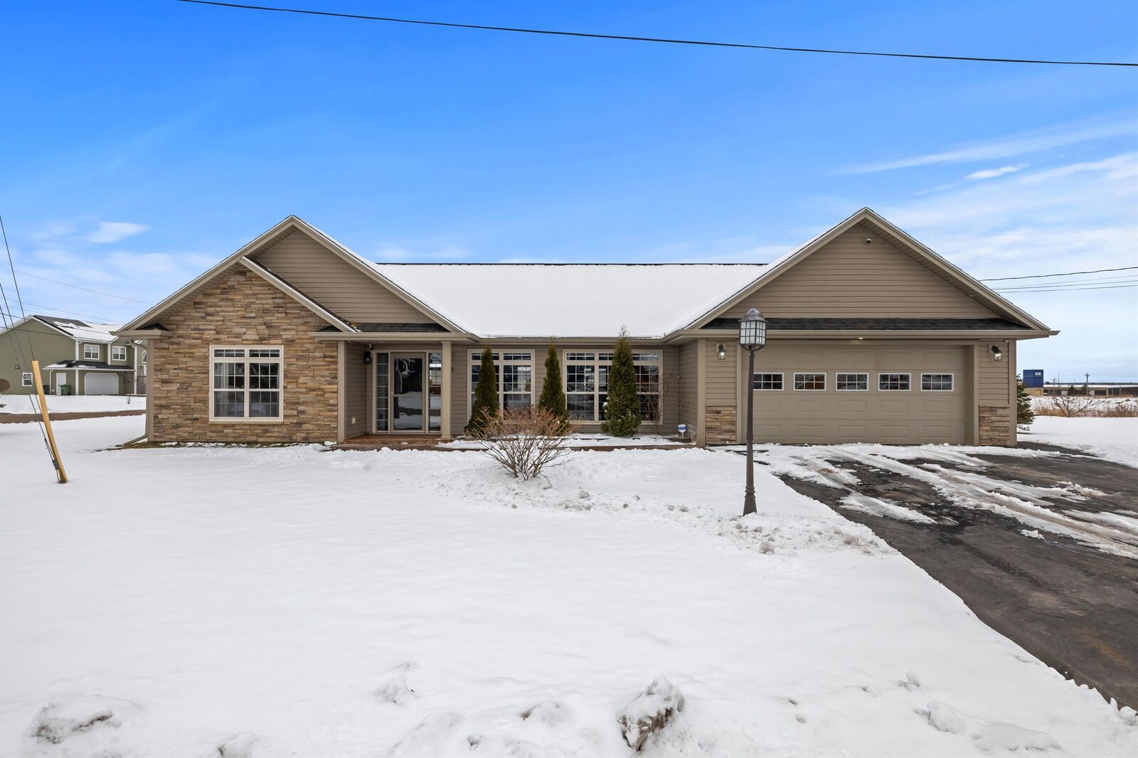 Property Photo:  48 Mutch Crescent  PE C1E 3G5 