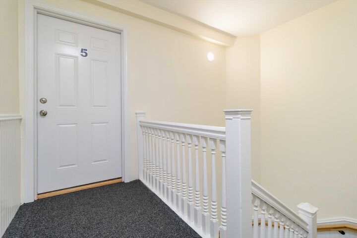 Property Photo:  1 Glenwood St 5  MA 02148 