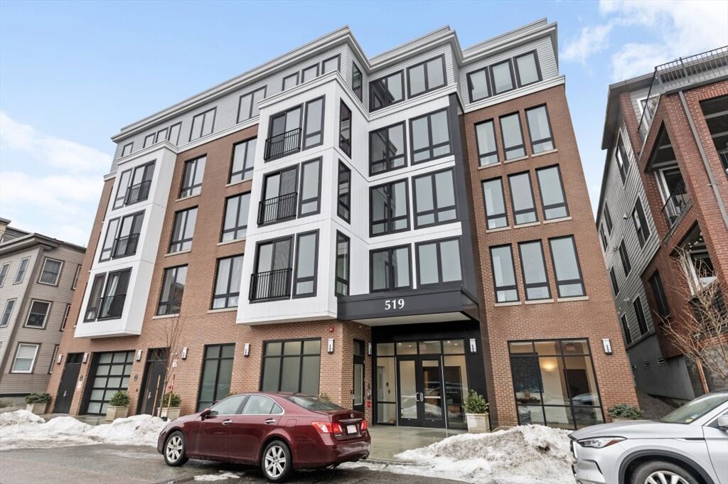 Property Photo:  519 East 2nd St 403  MA 02127 