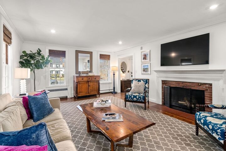 Property Photo:  2 Woodlawn Oval  MA 02481 