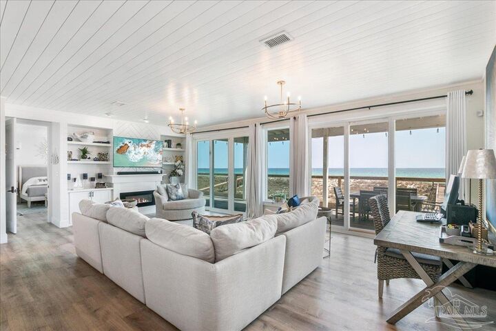 Property Photo: 7515 Gulf Blvd FL 32566