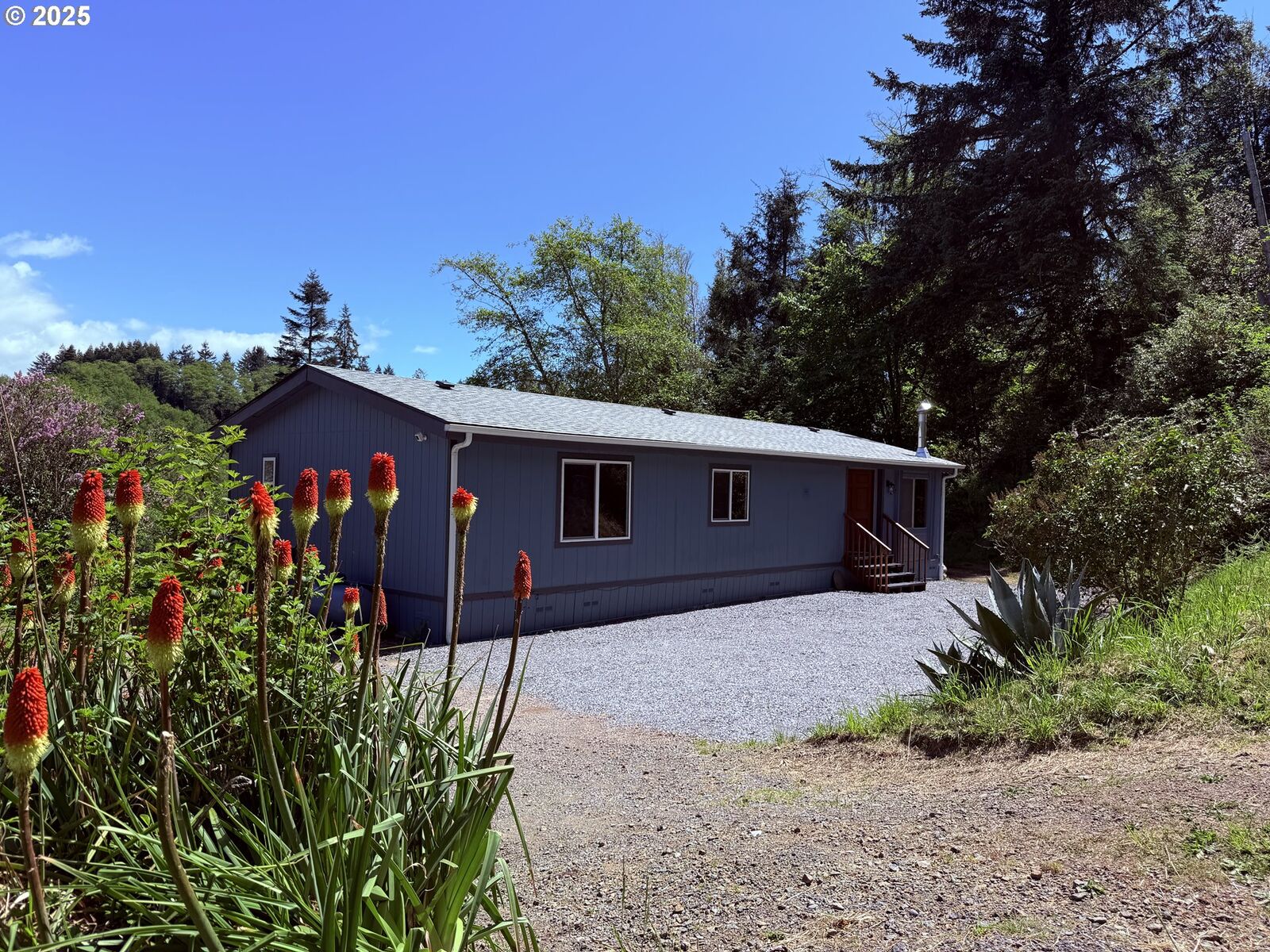 Property Photo: 96134 Foxglove Way OR 97415