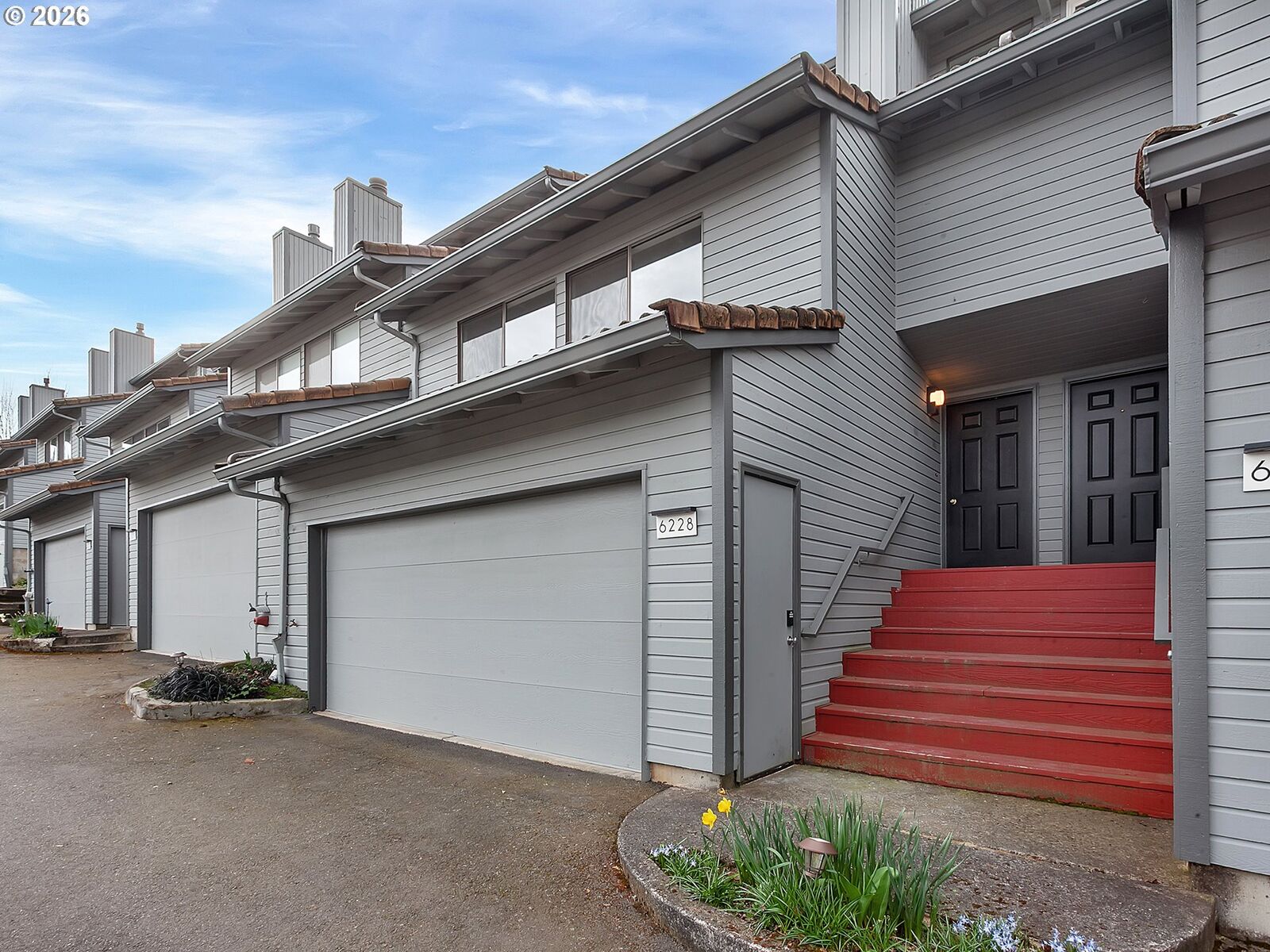 Property Photo: 6228 Meridian Cir 7 OR 97068