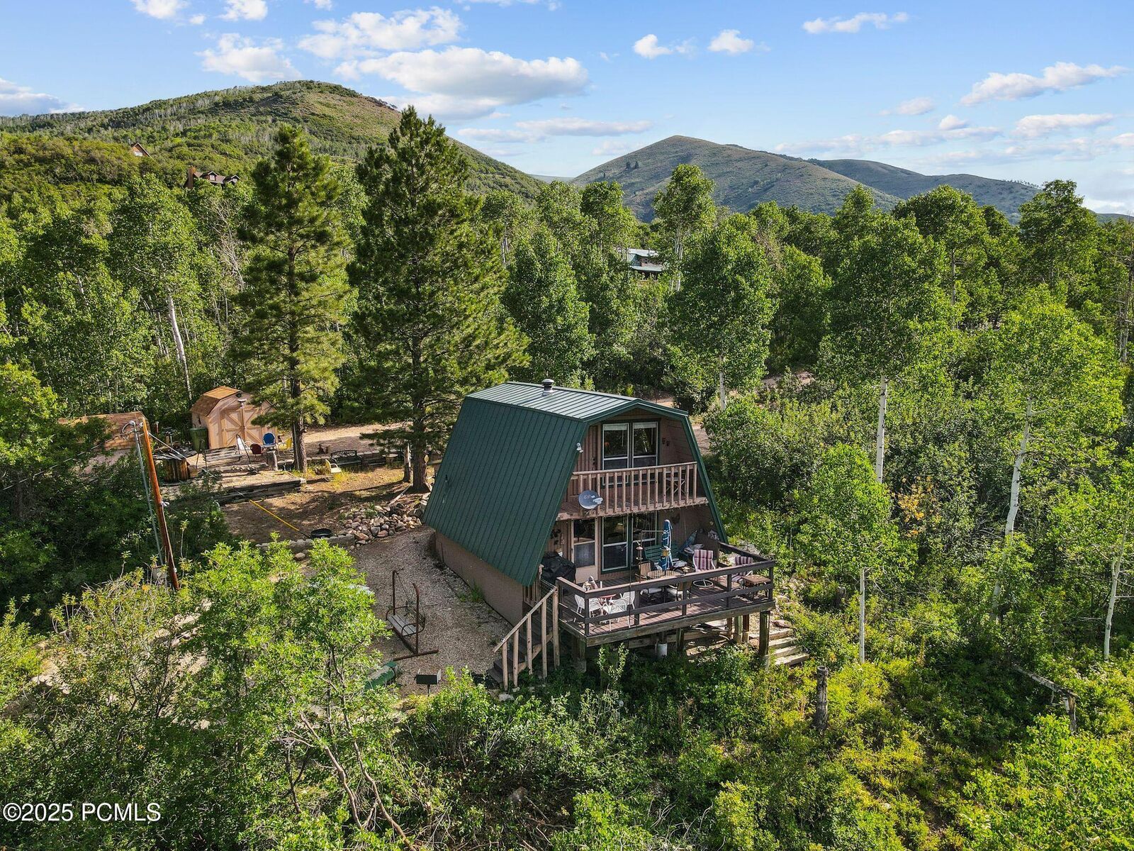 Property Photo: 127 Comanche Pass UT 84055