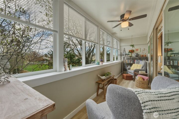 Property Photo: 364 Catherine Street F-9 WA 99362