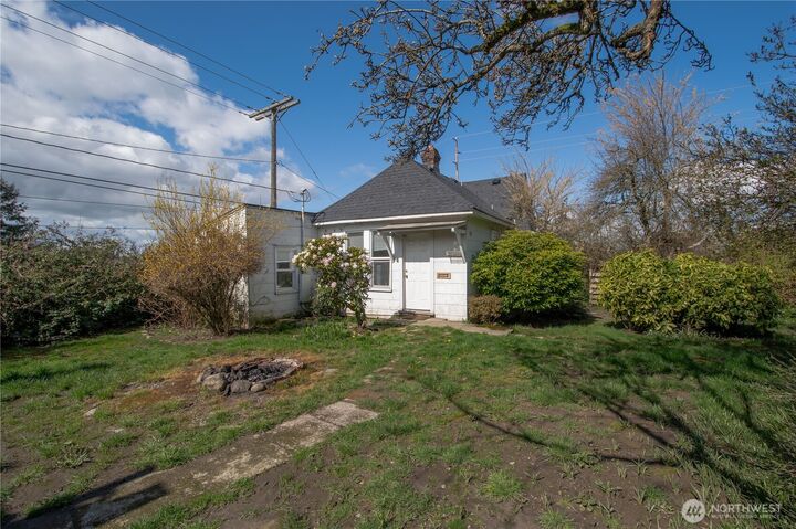 Property Photo:  2202 E 32nd Street  WA 98404 