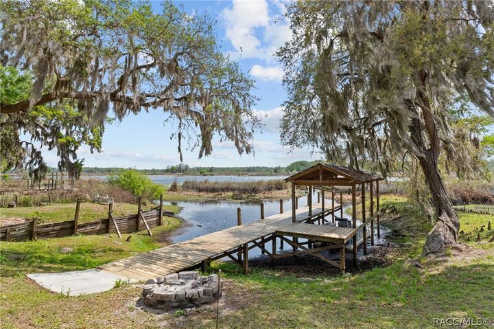 Property Photo:  8911 S Lakeshore Drive  FL 34436 