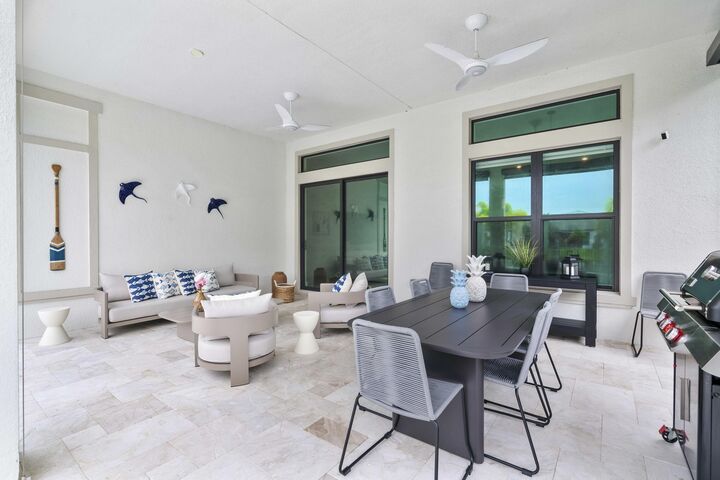 Property Photo: 7985 Ironwood Way FL 33067