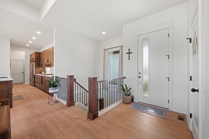 Property Photo:  3148 N Pine Grove Cir  KS 67205-2066 