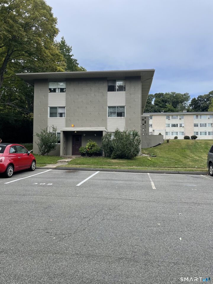 Property Photo:  311 South Elm Street A  CT 06492 