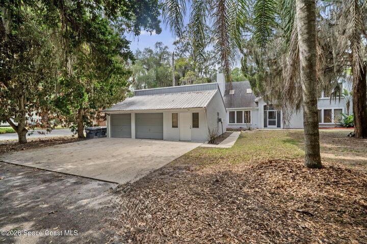 Property Photo:  130 N Carpenter Road  FL 32796 