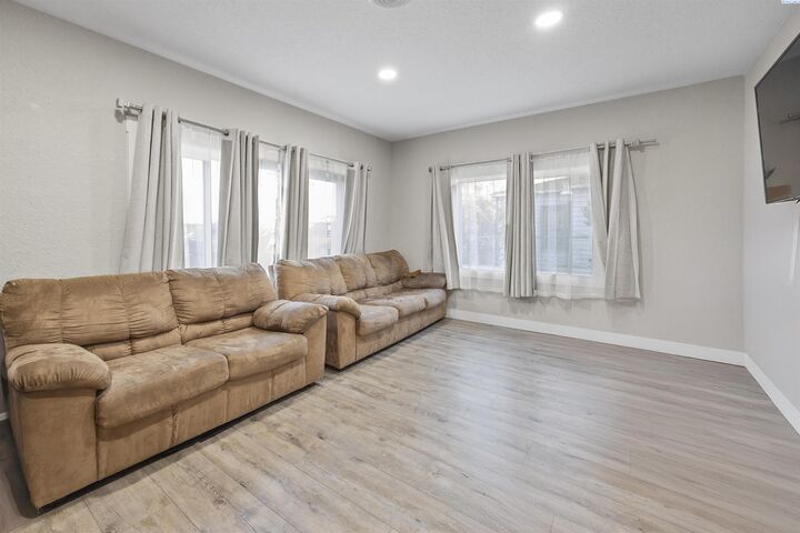 Property Photo:  308 &Amp 310 N 12th Ave  WA 99301 