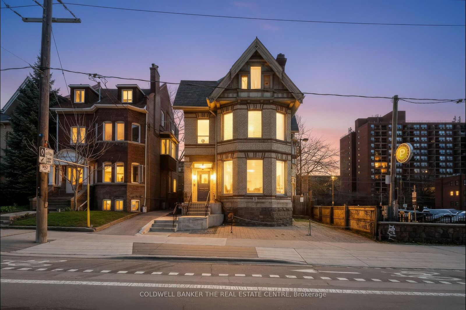 Property Photo: 413 Sherbourne Street E 3+ ON M4X 1K5