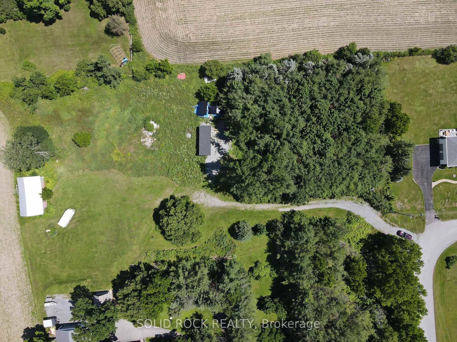 Property Photo:  202 Highfield Crescent  ON K7C 3P2 