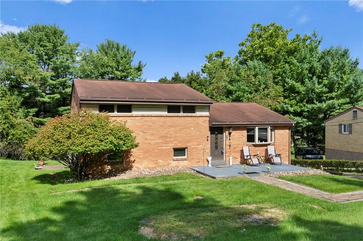 Property Photo:  115 Rene Dr  PA 15116 