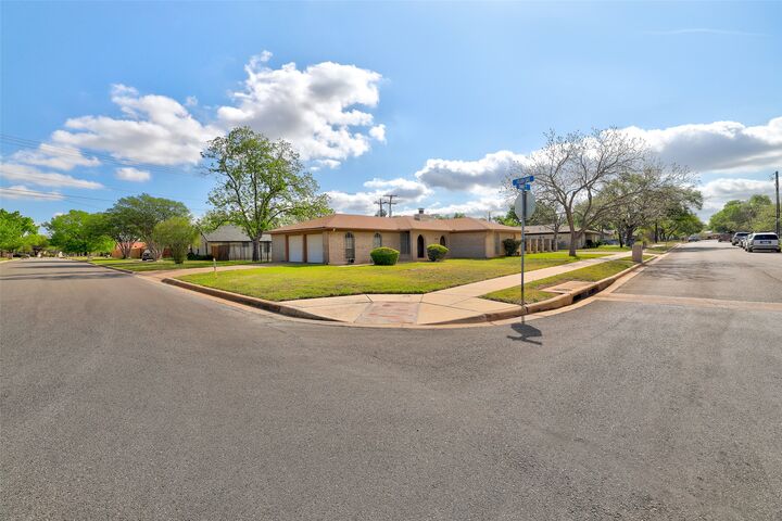 Property Photo:  2303 Dawn Drive  TX 78628 
