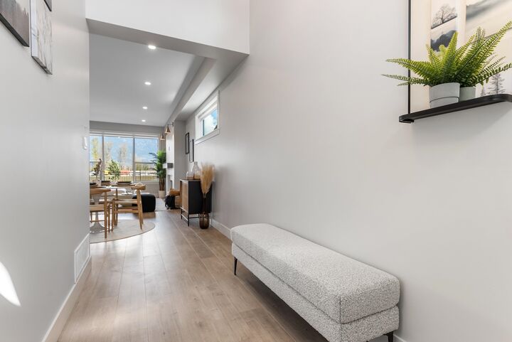 44720 Willowstream Road — photo 1
