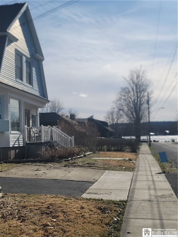 Property Photo:  39 Alburtus Avenue  NY 14712 