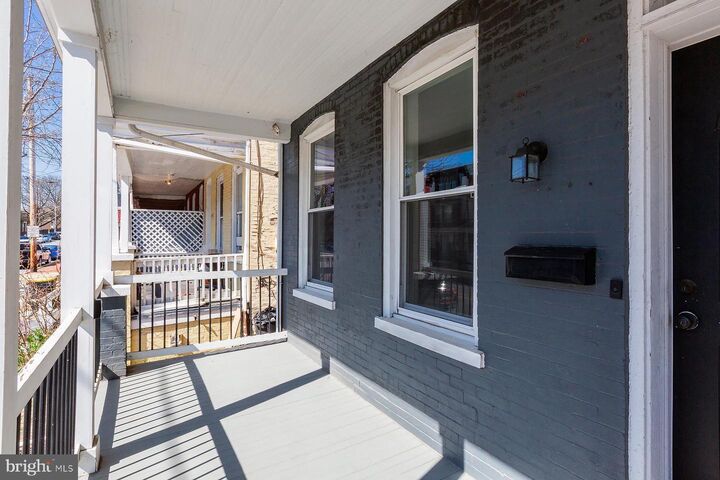 Property Photo:  617 E End Avenue  PA 17602 