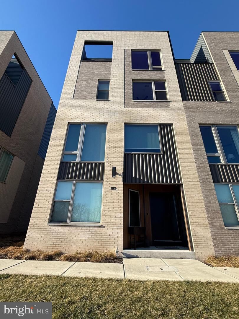 Property Photo:  3119 Pierview Lane  PA 19125 