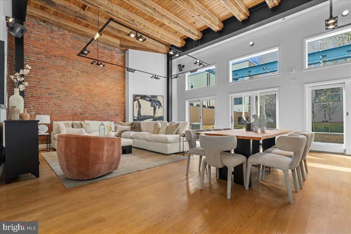 Property Photo: 314 Fitzwater Street 16 PA 19147