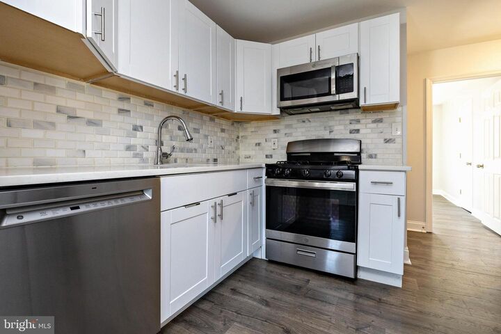 Property Photo:  215 Conard Avenue  NJ 08108 