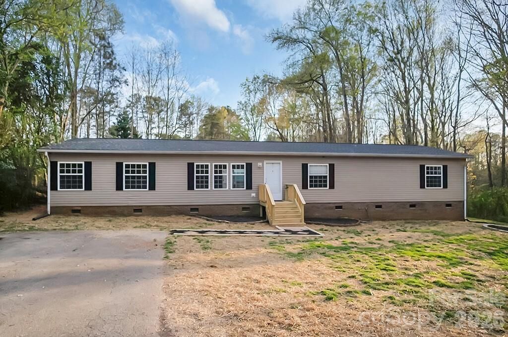 Property Photo:  308 E Cleveland Avenue  NC 28016 