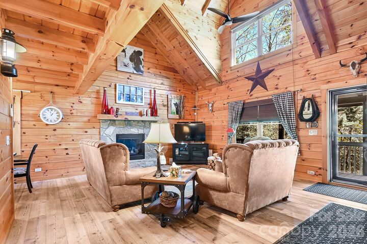 Property Photo: 135 Poodles Way NC 28746