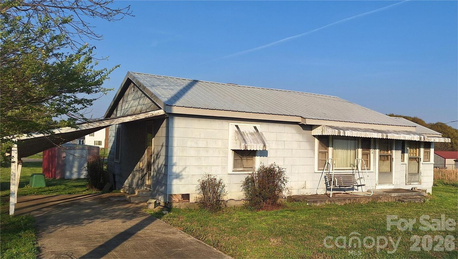 Property Photo: 2786 Cat Square Road NC 28168