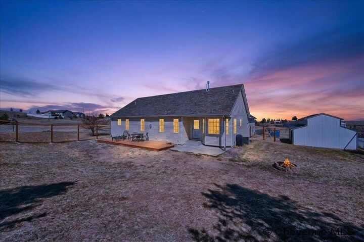 Property Photo: 407 Dayshia Ln WY 82007