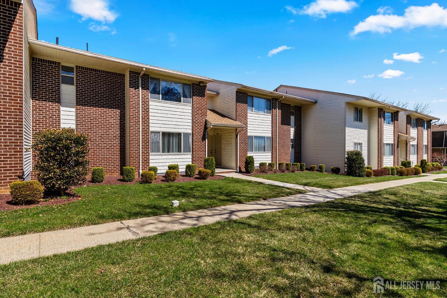 Property Photo:  1807 Muriel Court  NJ 08540 