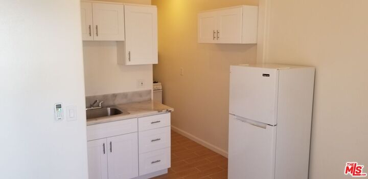 Property Photo:  1816 S La Brea Ave  CA 90019 
