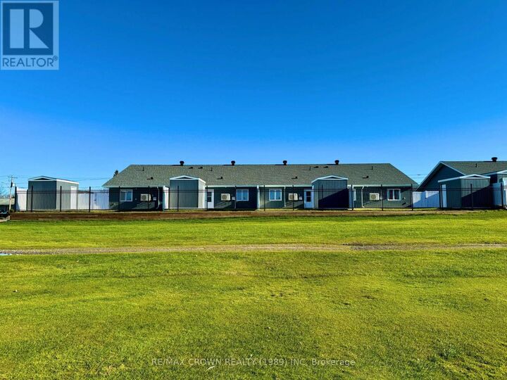 Property Photo: 22 Golf Street ON P5N 3J6