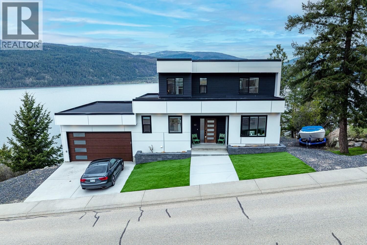 Property Photo:  40 Kestrel Place 12  BC V1H 1S6 