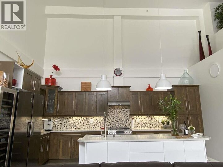 Property Photo: 1905 Pandosy Street 307 BC V1Y 1R8