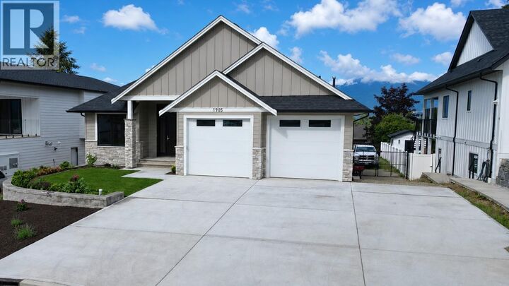 Property Photo: 1905 35 Street Northeast BC V1E 1M9