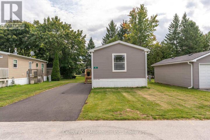 Property Photo: 8 Sussex Square ON N4K 5N5