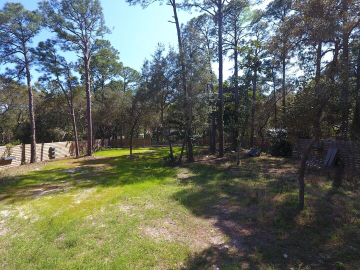 Property Photo:  172 E Harborview Road  FL 32459 