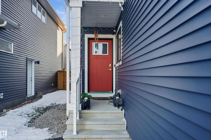 Property Photo:  4339 Hawthorn Landing Landing SW  AB T6X 3A1 