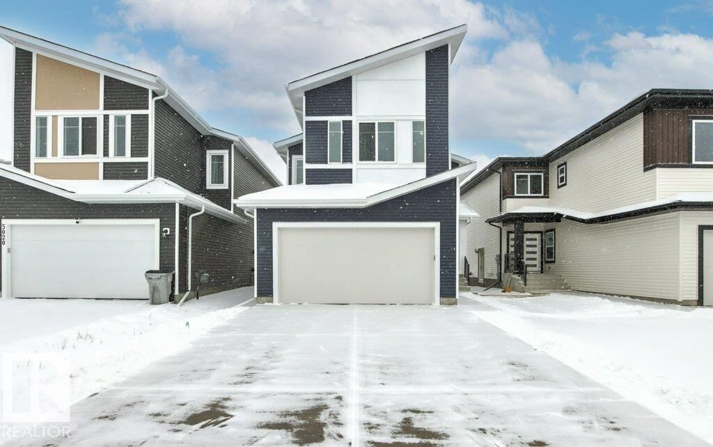 Property Photo: 5018 53 Avenue AB T0C 0V0