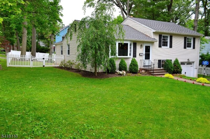 Property Photo:  1 Willow St  NJ 07928 