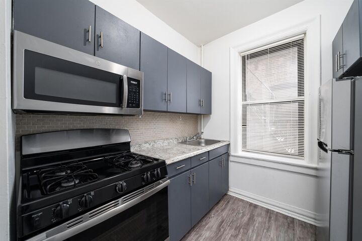 Property Photo: 429 Fairmount Ave 407 NJ 07306