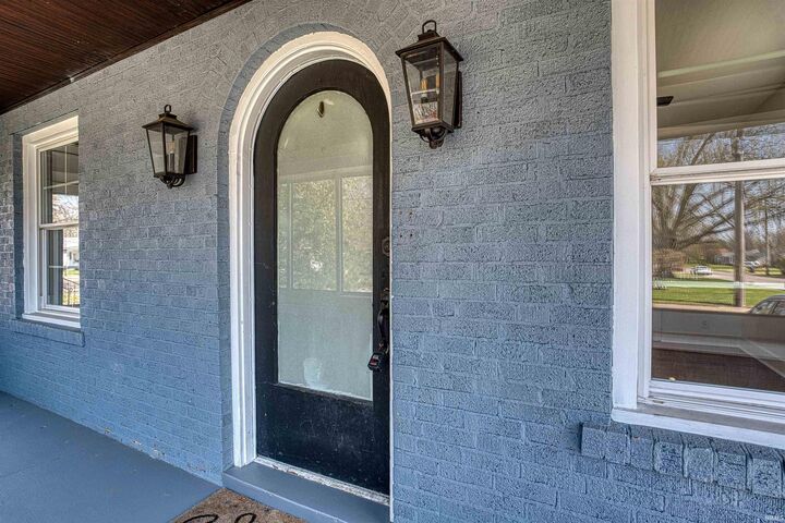 Property Photo:  1222 Vann Avenue  IN 47714 