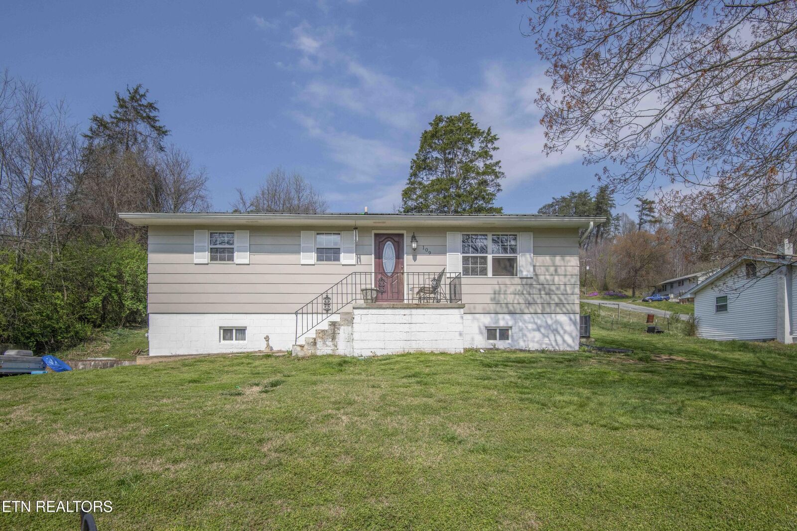 Property Photo:  109 Dogwood St  TN 37807 