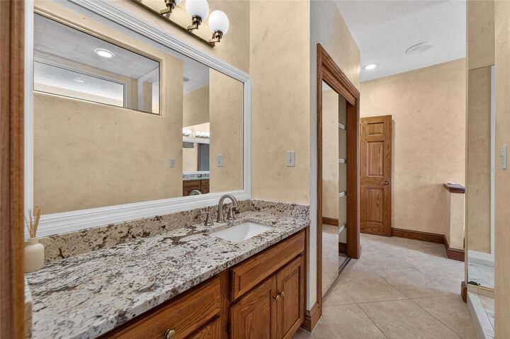 Property Photo: 902 River Rapids Avenue FL 33511