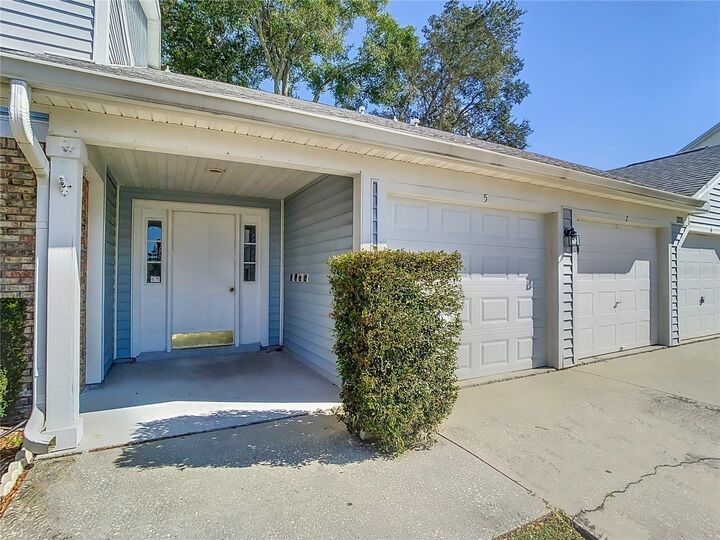 Property Photo: 2025 Eastbourne Way 5 FL 32812