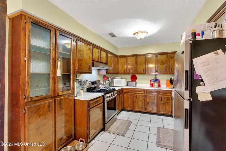 Property Photo:  2003 Ray Avenue  MS 39567 