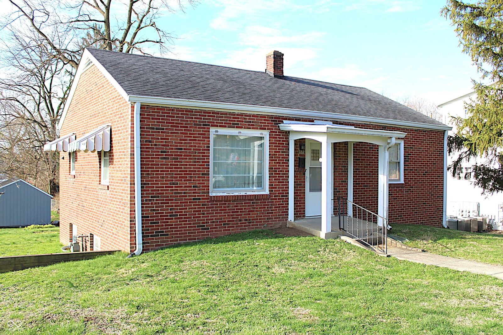 Property Photo:  181 W Broadway Street  IN 46122 